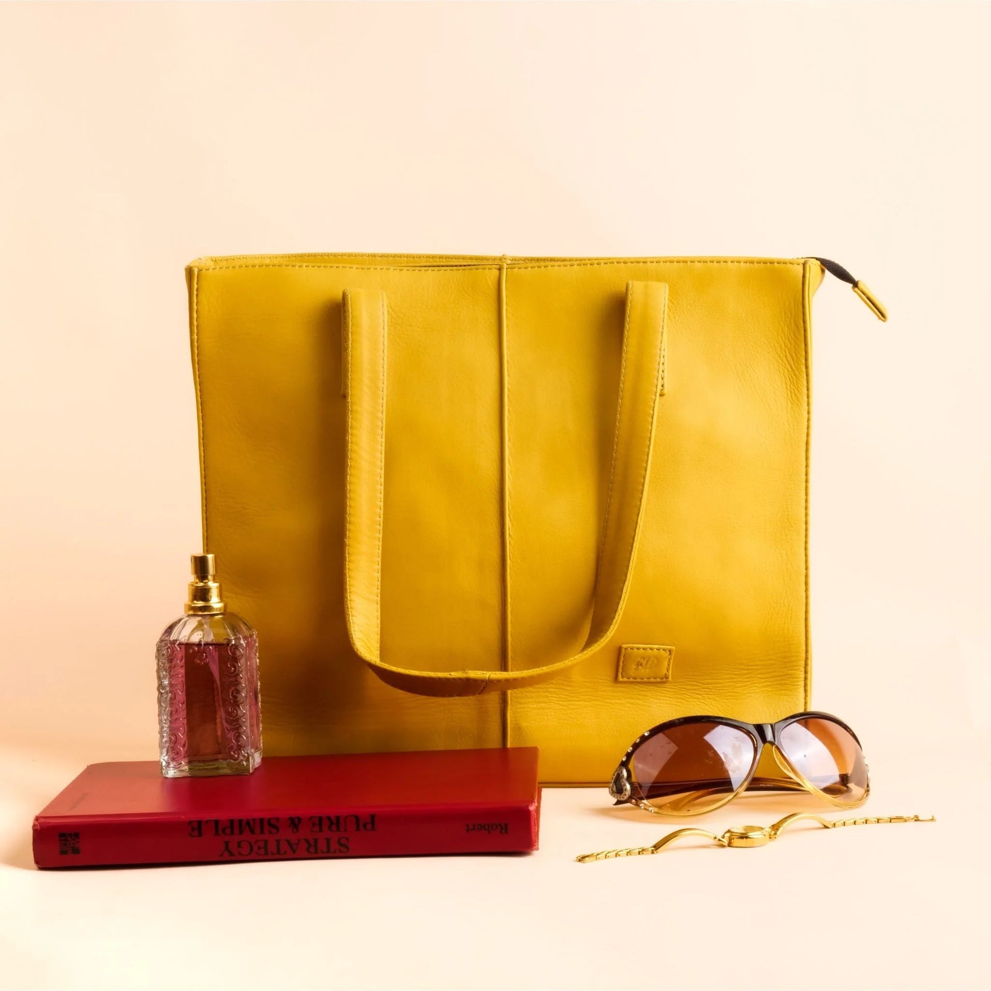 "Chic Mustard Yellow Leather Zipper Tote Bag for Everyday Elegance"