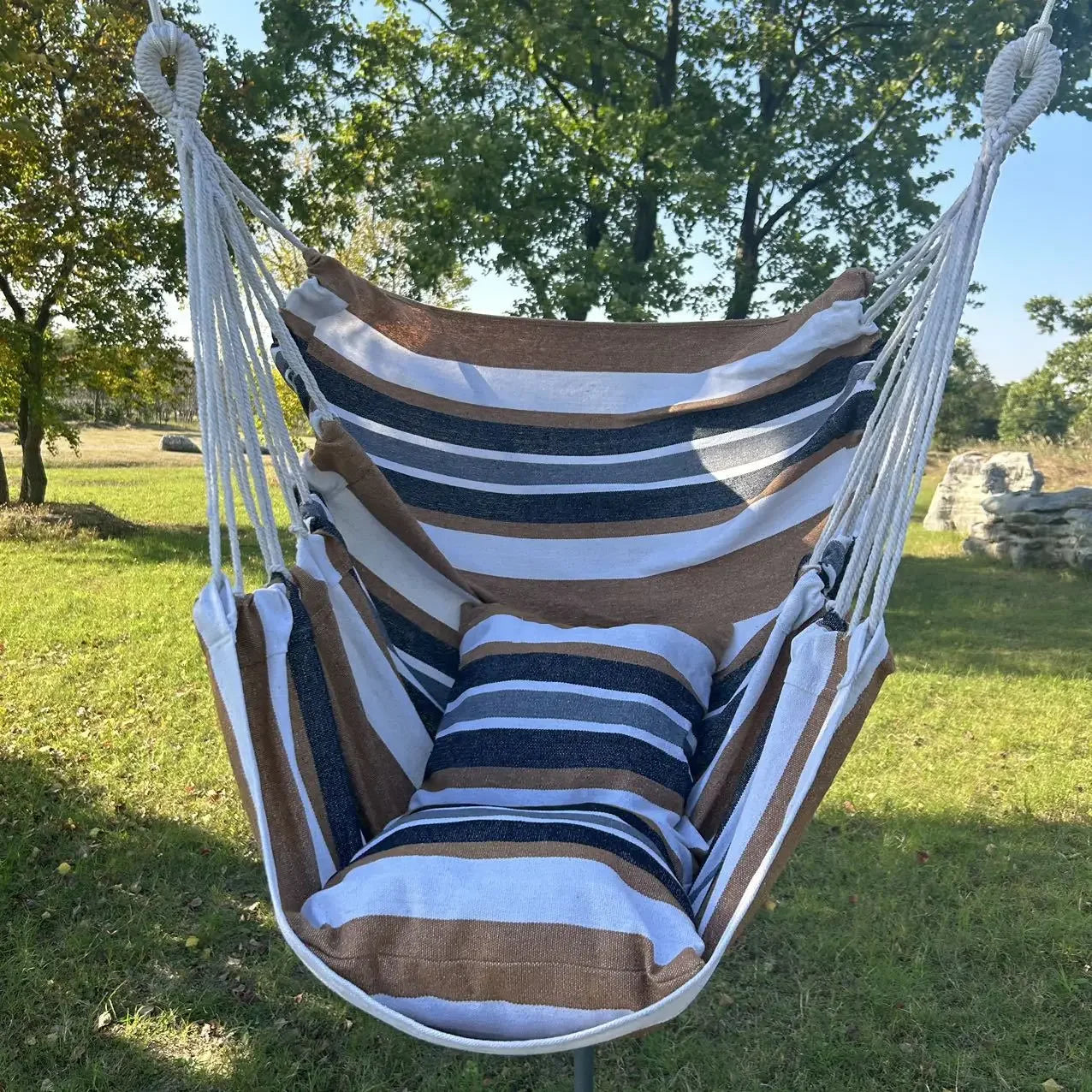 Comfortable Outdoor Hammock Chair with Storage Bag - Perfect for Relaxation and Anti-Rollover Design