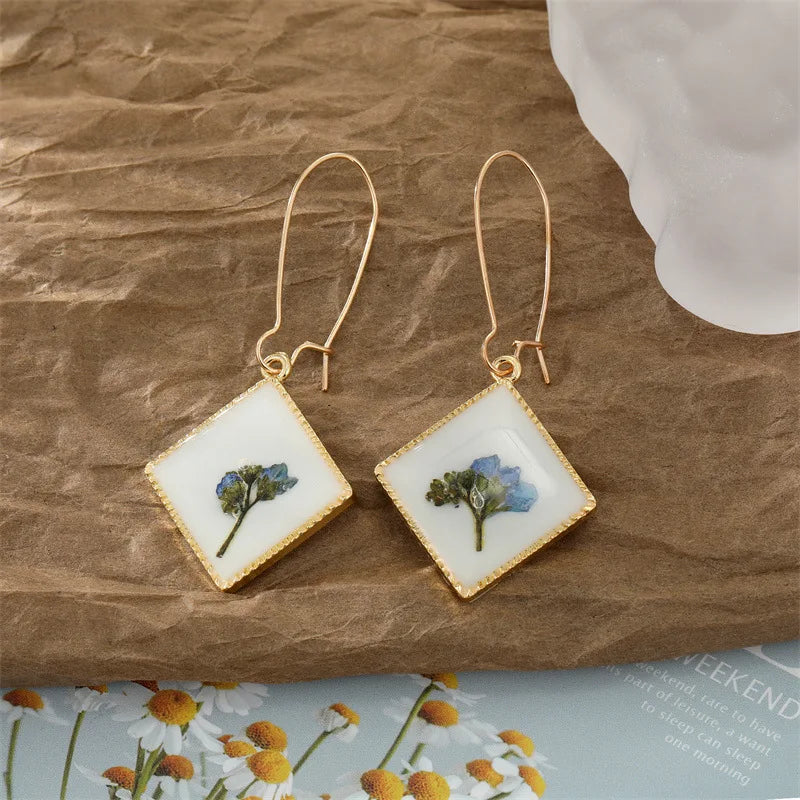 Fashion Earrings for Women Creative Real Flower Earrings Resin Epoxy Immortal Flower Jewelry Unique Dried Floral Earrings Girls