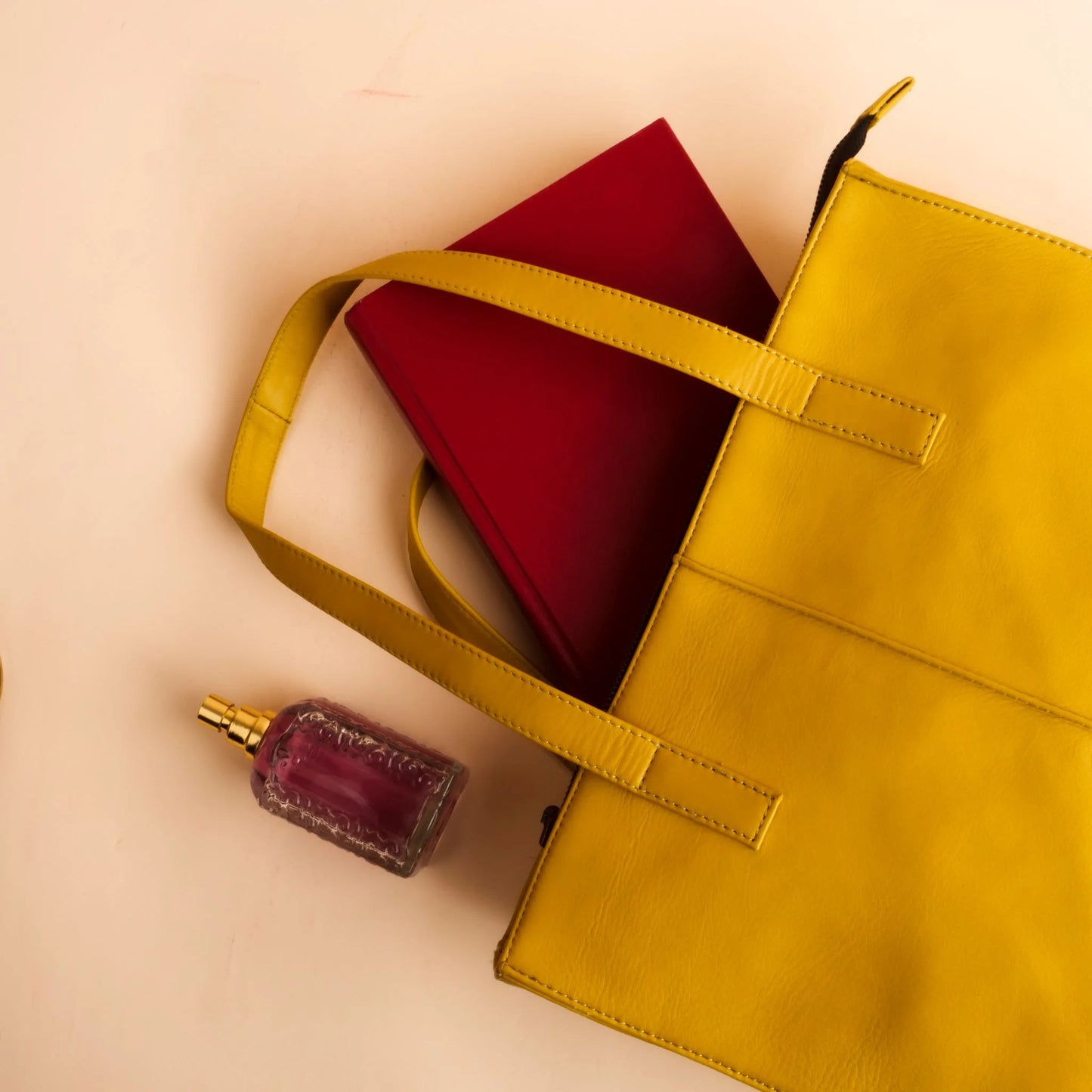 "Chic Mustard Yellow Leather Zipper Tote Bag for Everyday Elegance"