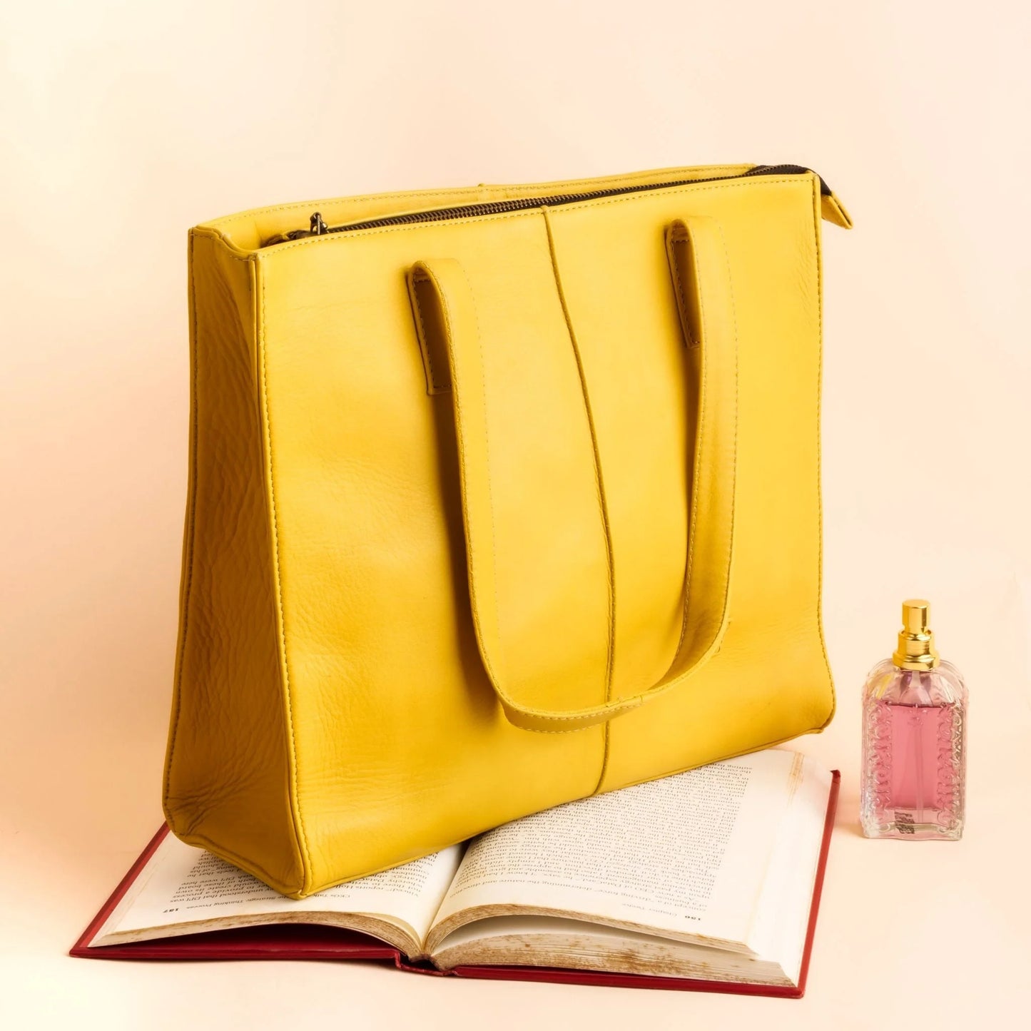 "Chic Mustard Yellow Leather Zipper Tote Bag for Everyday Elegance"