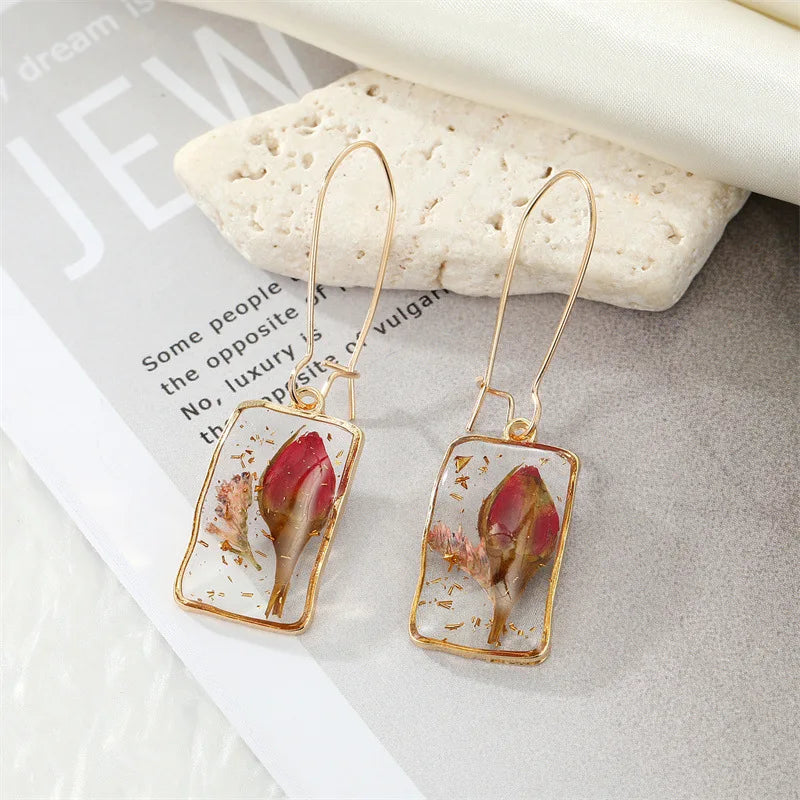 Unique Dried Flower Earrings Women Fashion Colorful Real Floral Earrings Creative Resin Epoxy Immortal Flower Earrings Jewelry