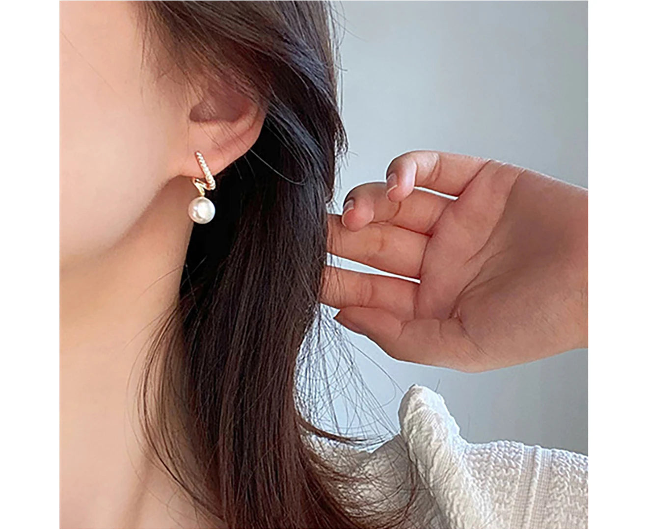 "Elegant Golden Twisted Rhinestone Stud Earrings with Faux Pearls - Perfect Korean Style Jewelry Gift!"